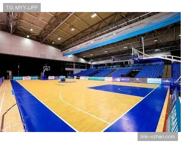 FIBA和NBA球场尺寸与三分线距离的显著区别解析